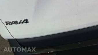 2025 Toyota RAV4 LE - miniatura 21