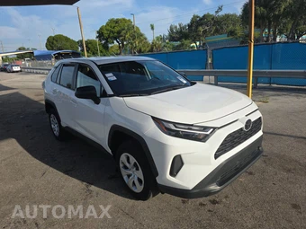 2025 Toyota RAV4 LE - miniatura 3
