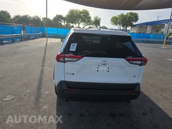 2025 Toyota RAV4 LE - miniatura 5