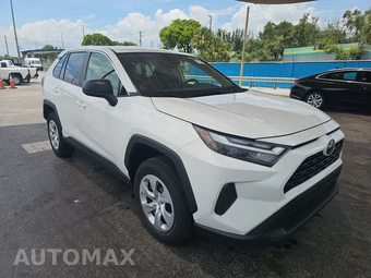 2025 Toyota RAV4 LE - miniatura 3