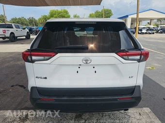 2025 Toyota RAV4 LE - miniatura 5