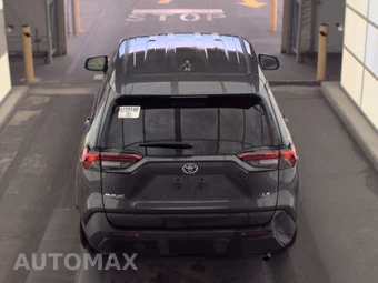 2025 Toyota RAV4 LE - miniatura 5