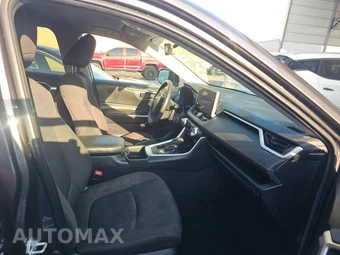 2025 Toyota RAV4 LE - miniatura 8