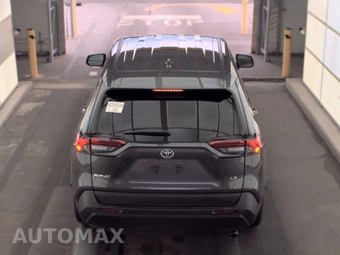 2025 Toyota RAV4 LE - miniatura 5