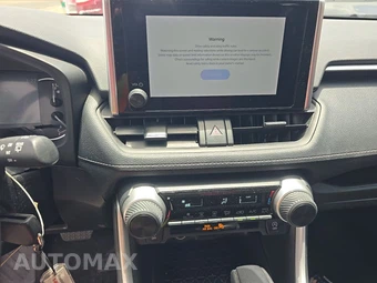 2025 Toyota RAV4 LE - miniatura 11