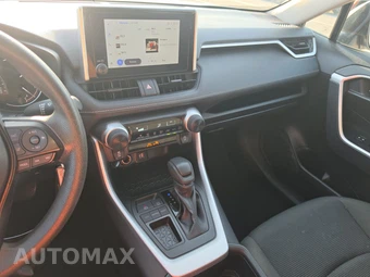 2025 Toyota RAV4 LE - miniatura 11