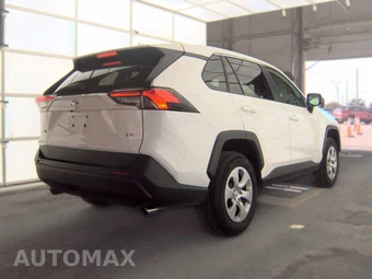 2025 Toyota RAV4 LE - miniatura 4