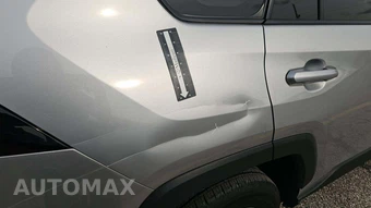 2025 Toyota RAV4 LE - miniatura 27