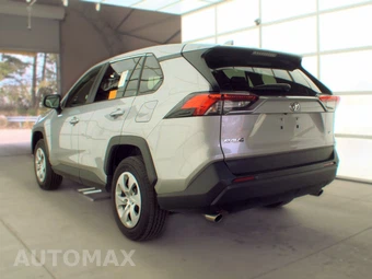 2025 Toyota RAV4 LE - miniatura 6