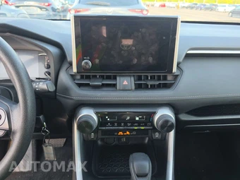 2025 Toyota RAV4 LE - miniatura 11