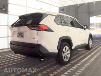 2025 Toyota RAV4 LE - miniatura 4