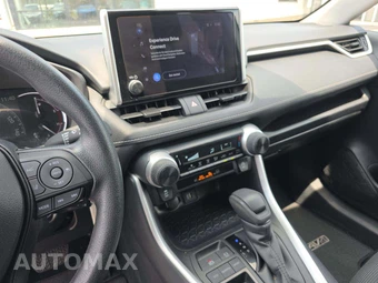 2025 Toyota RAV4 LE – miniatura 7