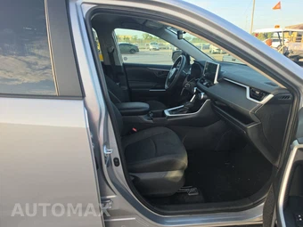2025 Toyota RAV4 LE - miniatura 8