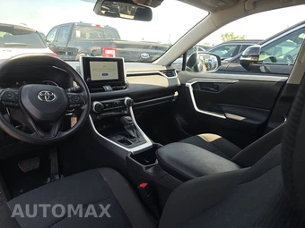 2025 Toyota RAV4 LE - miniatura 11