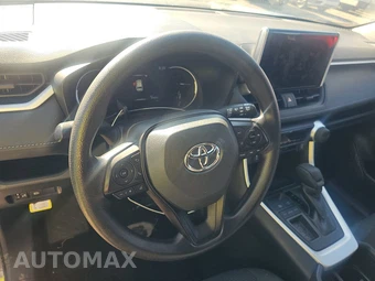2025 Toyota RAV4 LE – miniatura 10