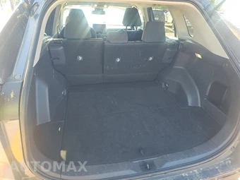 2025 Toyota RAV4 LE – miniatura 16