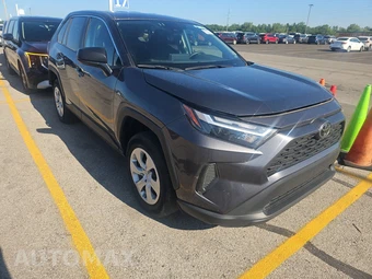 2025 Toyota RAV4 LE – miniatura 3