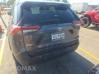 2025 Toyota RAV4 LE – miniatura 5