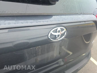 2025 Toyota RAV4 LE - miniatura 16