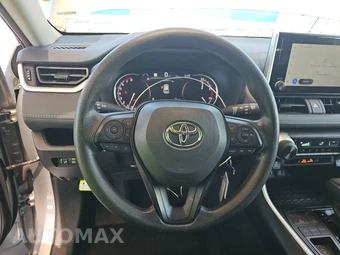 2025 Toyota RAV4 LE - miniatura 10