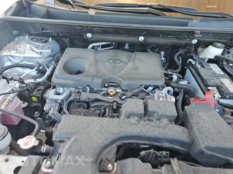 2025 Toyota RAV4 LE - miniatura 15