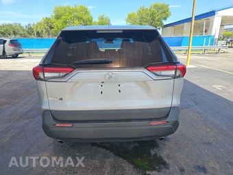 2025 Toyota RAV4 LE - miniatura 5