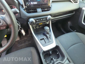2025 Toyota RAV4 LE - miniatura 11
