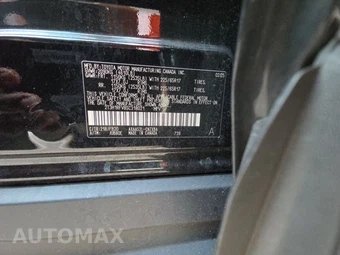 2025 Toyota RAV4 LE - miniatura 14
