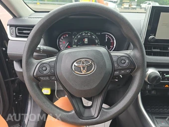 2025 Toyota RAV4 LE - miniatura 10