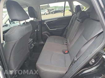 2025 Toyota RAV4 LE - miniatura 13