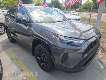 2025 Toyota RAV4 LE – miniatura 4