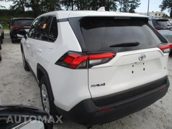 2025 Toyota RAV4 LE - miniatura 12
