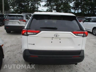 2025 Toyota RAV4 LE - miniatura 13