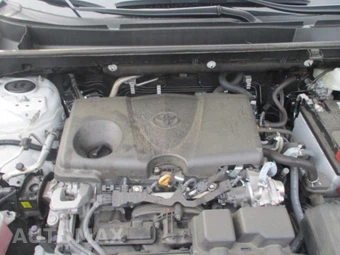 2025 Toyota RAV4 LE - miniatura 17