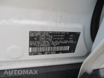 2025 Toyota RAV4 LE - miniatura 6