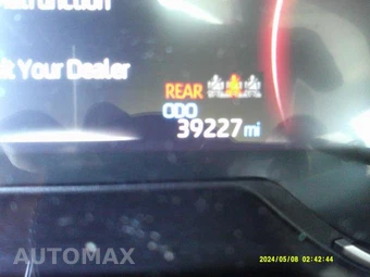 2025 Toyota RAV4 LE - miniatura 4