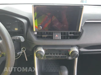 2025 Toyota RAV4 LE - miniatura 11