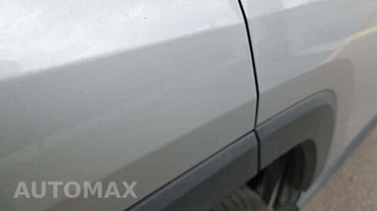 2025 Toyota RAV4 LE - miniatura 27