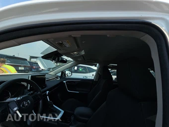 2025 Toyota RAV4 LE - miniatura 17