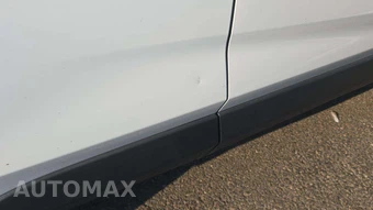 2025 Toyota RAV4 LE - miniatura 25