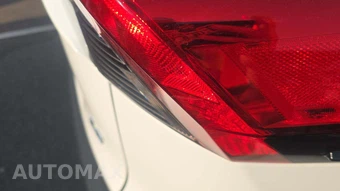 2025 Toyota RAV4 LE - miniatura 26