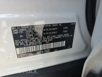 2025 Toyota RAV4 LE - miniatura 14