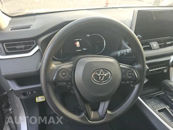 2025 Toyota RAV4 LE - miniatura 10