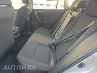 2025 Toyota RAV4 LE - miniatura 13