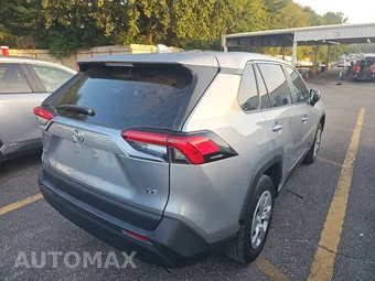 2025 Toyota RAV4 LE - miniatura 4