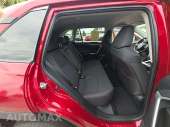 2025 Toyota RAV4 LE - miniatura 16