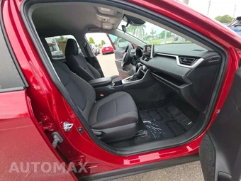 2025 Toyota RAV4 LE - miniatura 18