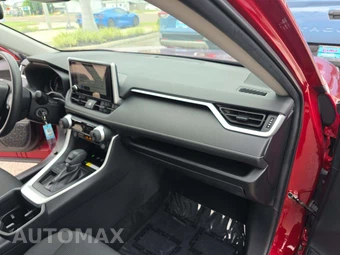 2025 Toyota RAV4 LE - miniatura 19