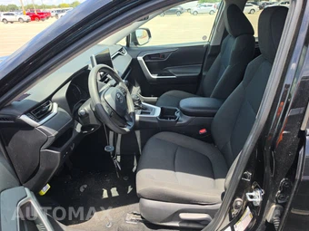 2025 Toyota RAV4 LE - miniatura 7