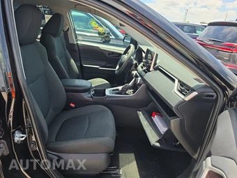 2025 Toyota RAV4 LE - miniatura 8